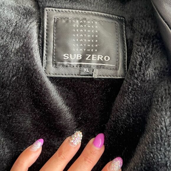 Belted leather coat - Picture 4 of 5